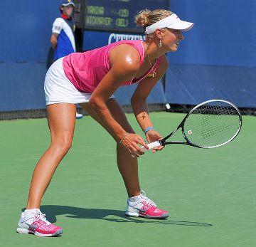 Yanina Wickmayer photo in hot sunny US open match